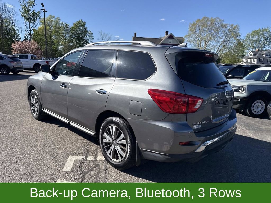 Used 2020 Nissan Pathfinder S AWD/4WD image 3