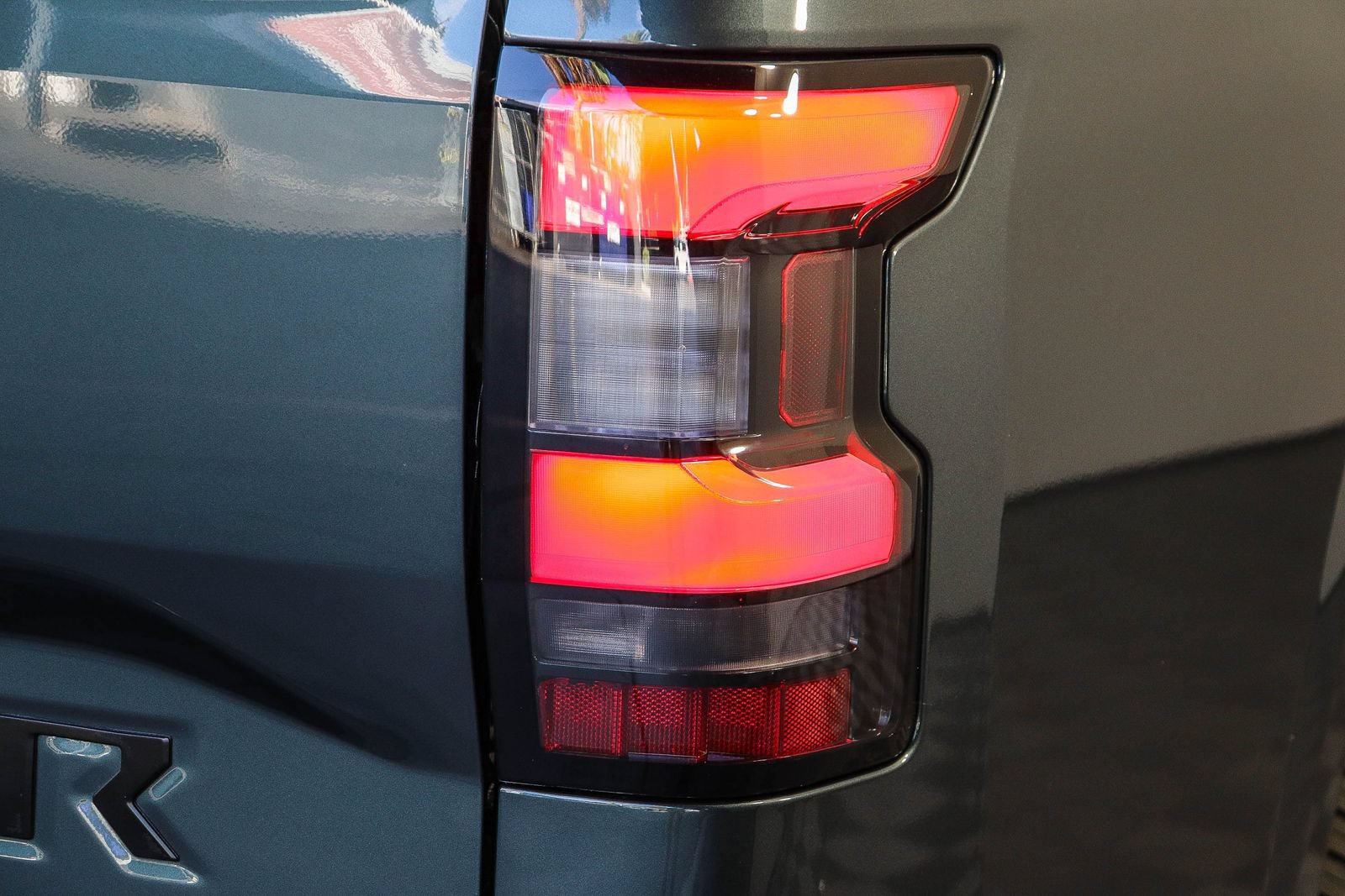 New 2027 Nissan Frontier SV w/ Tow Package RWD image 9