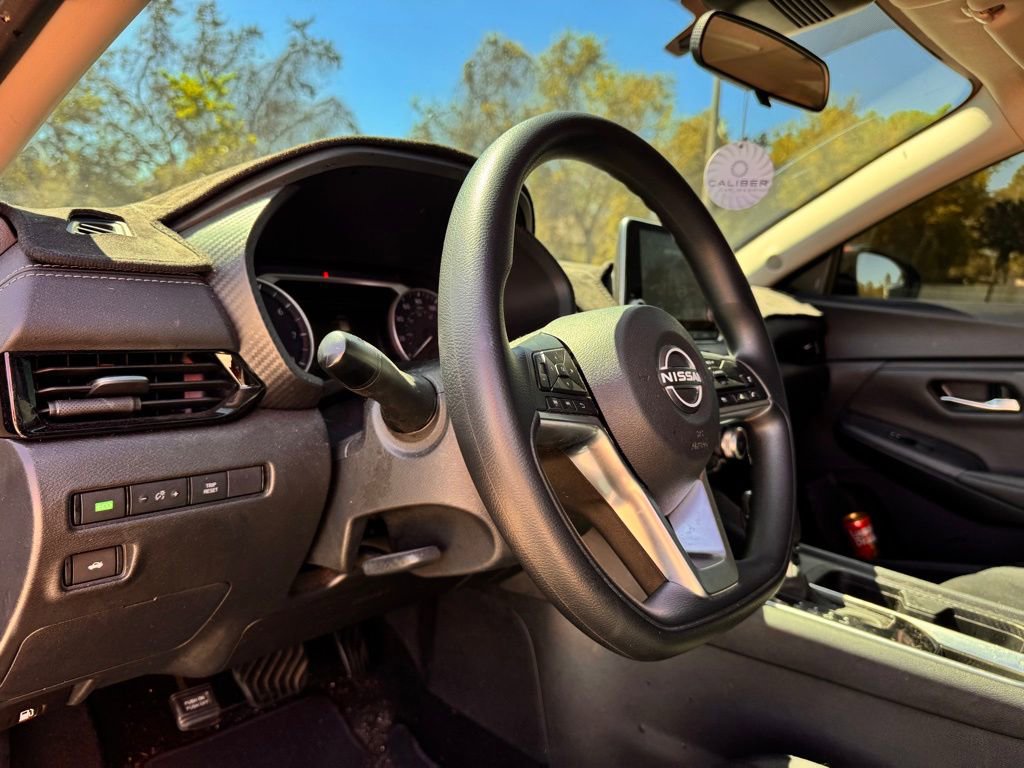 Used 2024 Nissan Sentra SV image 12