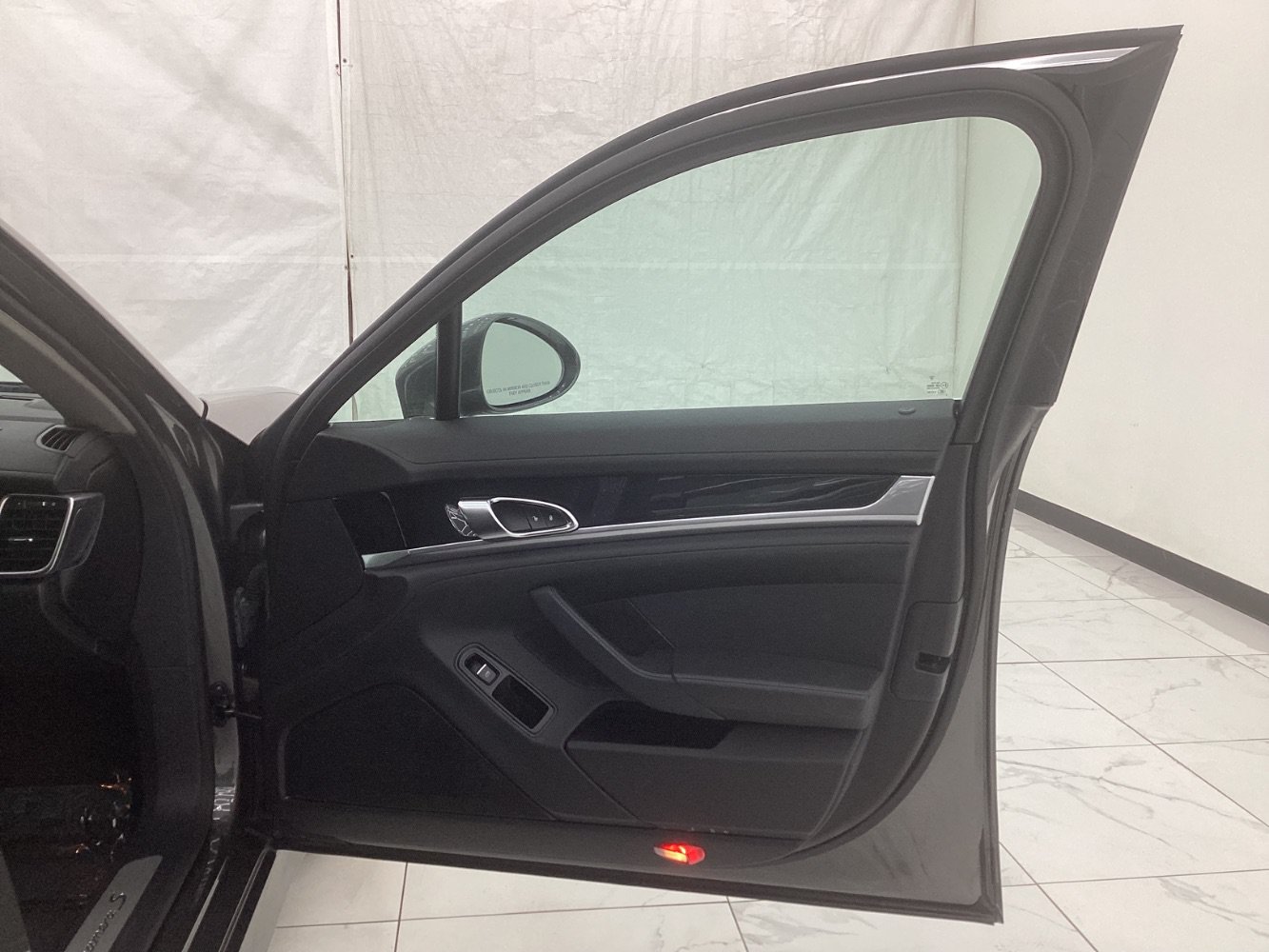 Used 2013 Porsche Panamera S RWD image 18