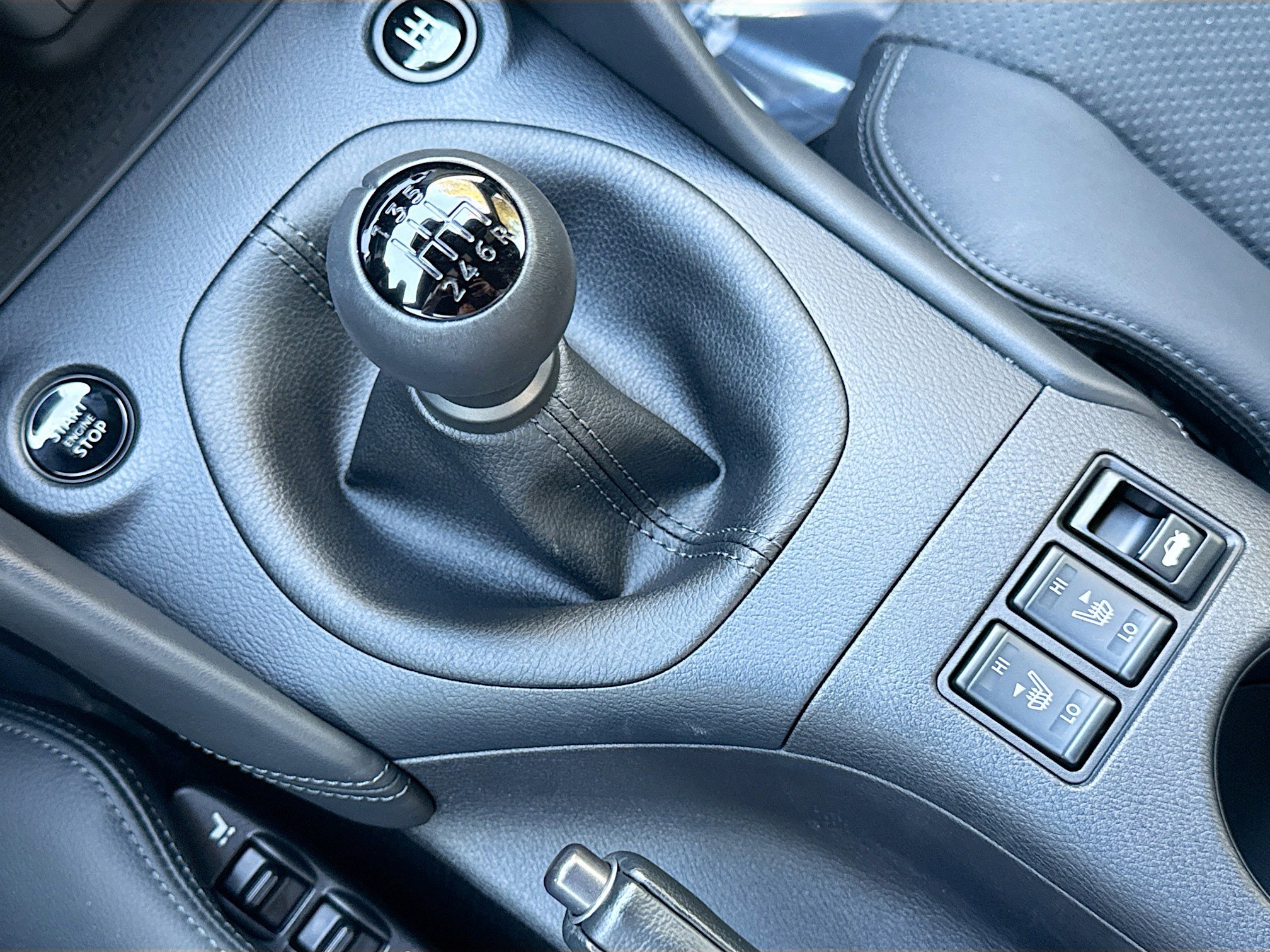 Used 2025 Nissan Z Performance w/ Floor Mat Package image 25