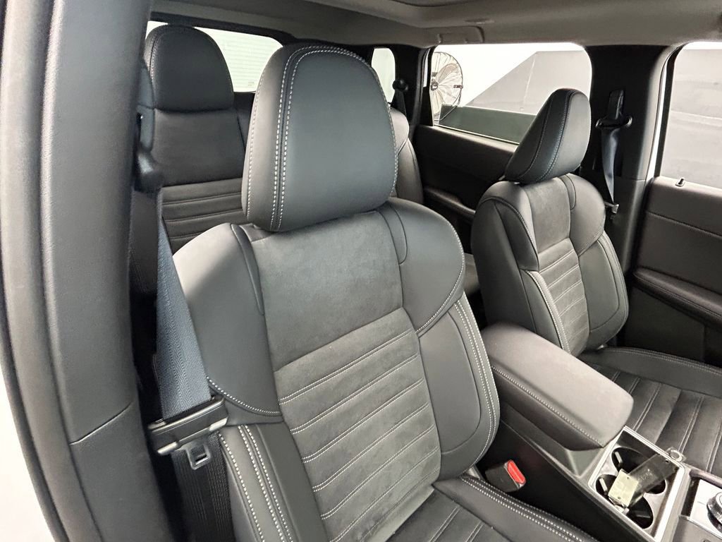 New 2025 Mitsubishi Outlander SE image 41