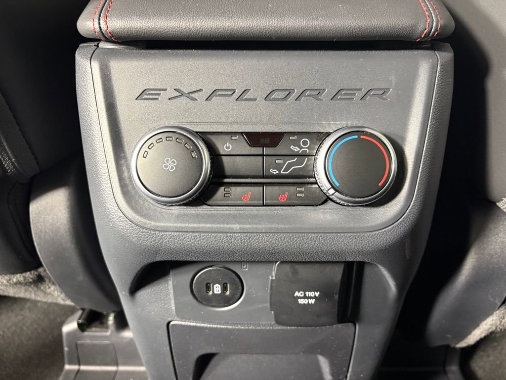 Certified 2025 Ford Explorer ST-Line w/ Premium Package image 30