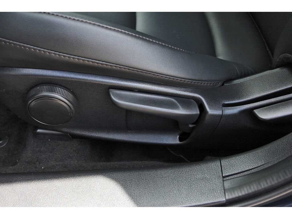 Used 2024 MAZDA MAZDA3 s FWD image 28
