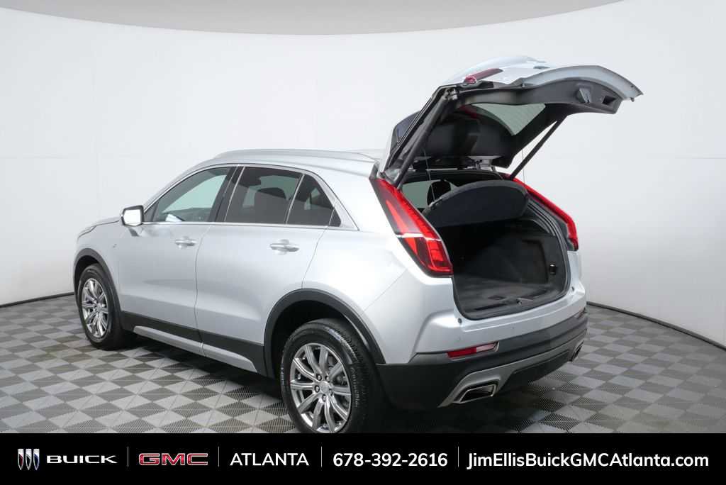 Used 2021 Cadillac XT4 Premium Luxury w/ Cold Weather Package image 29