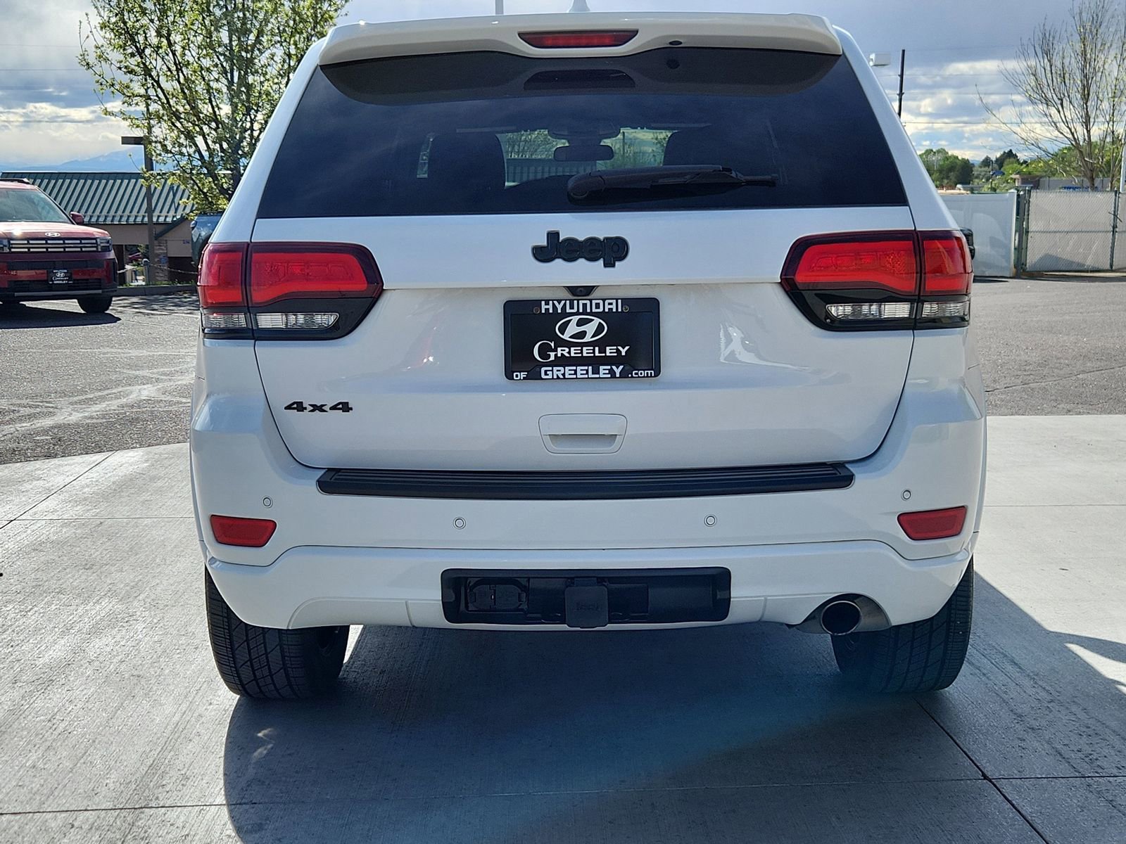 Used 2021 Jeep Grand Cherokee Laredo X AWD/4WD image 4