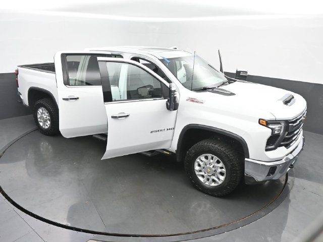 Used 2025 Chevrolet Silverado 2500 LTZ w/ LTZ Premium Package AWD/4WD image 59