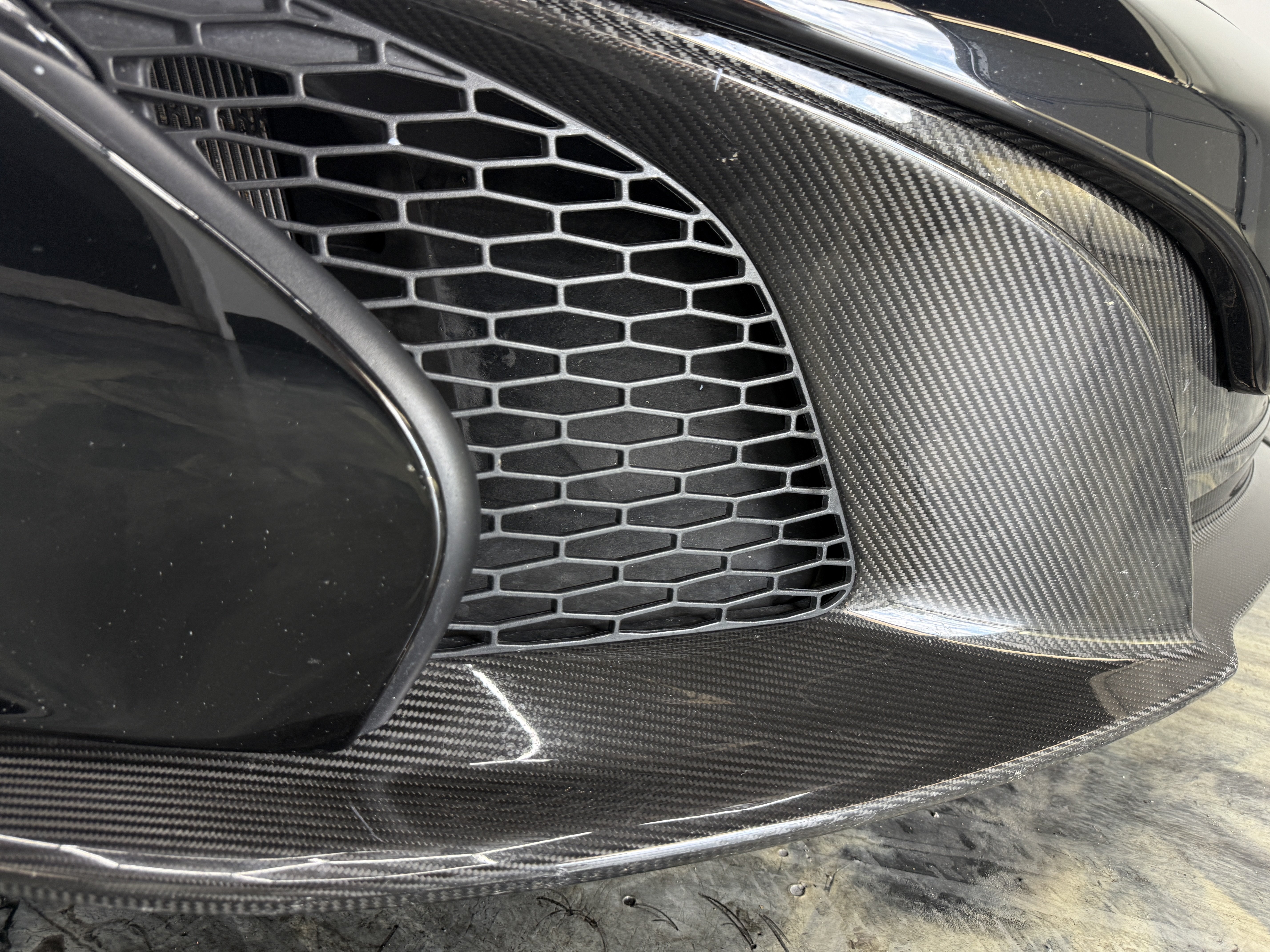 Used 2016 McLaren 650S Spider RWD image 46