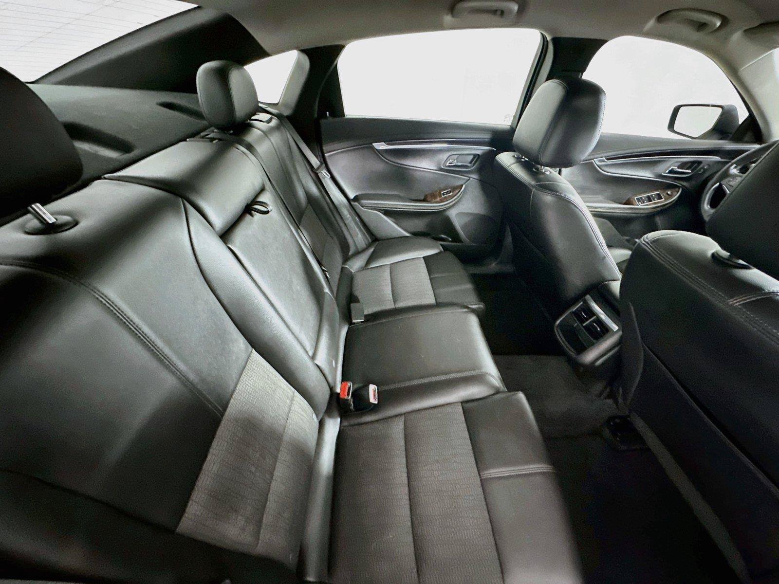 Used 2015 Chevrolet Impala LT FWD image 24