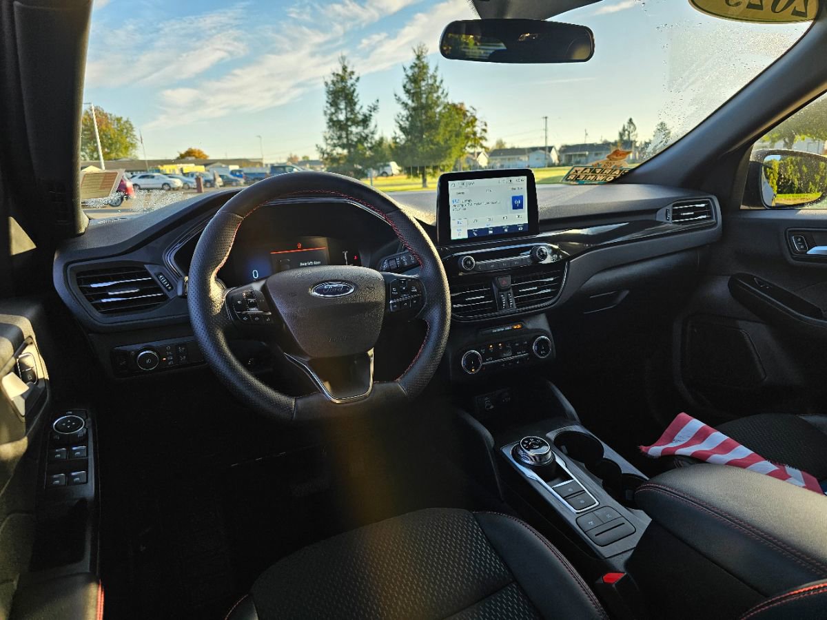 Used 2025 Ford Escape ST-Line Select image 26