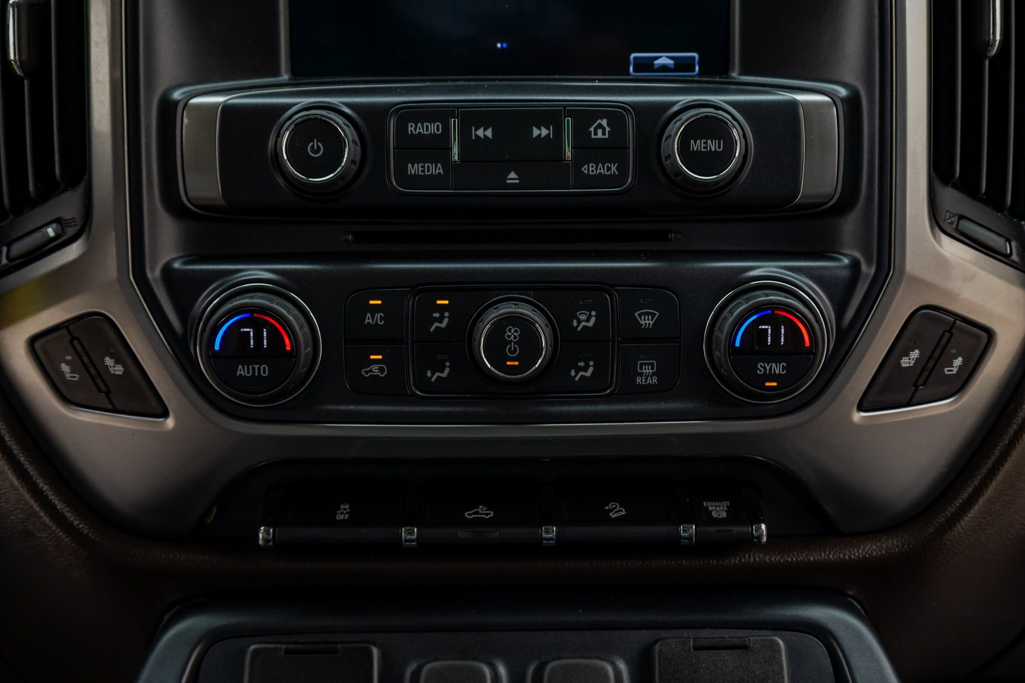 Used 2016 Chevrolet Silverado 2500 LT w/ LT Convenience Package AWD/4WD image 25