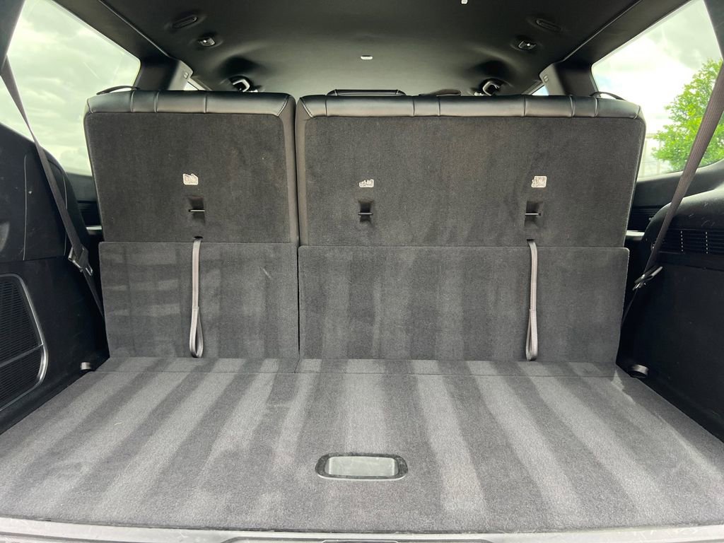 Used 2024 Jeep Wagoneer Series II w/ Flexible Seating Group RWD image 11