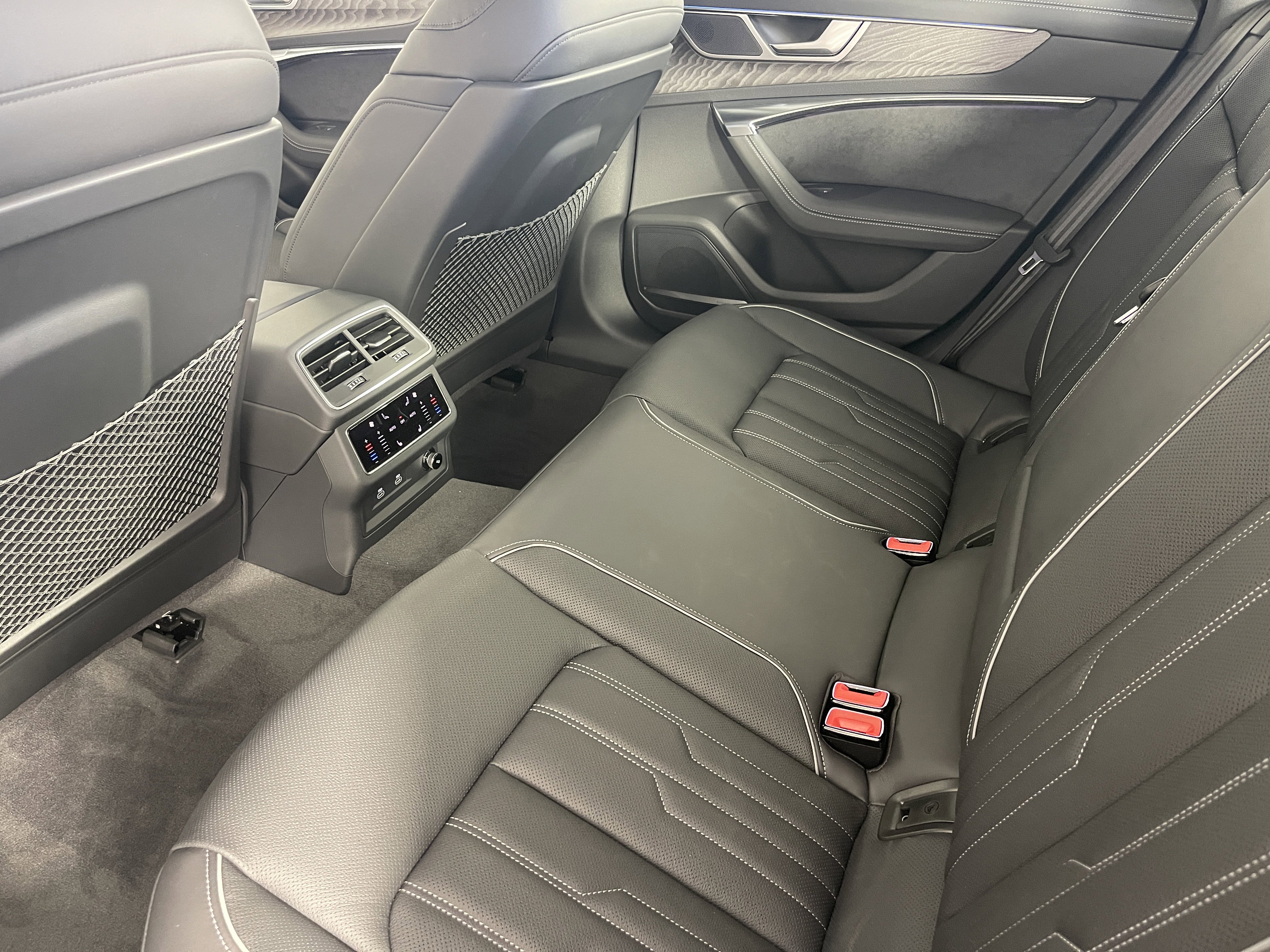 New 2025 Audi A6 3.0T Prestige image 32