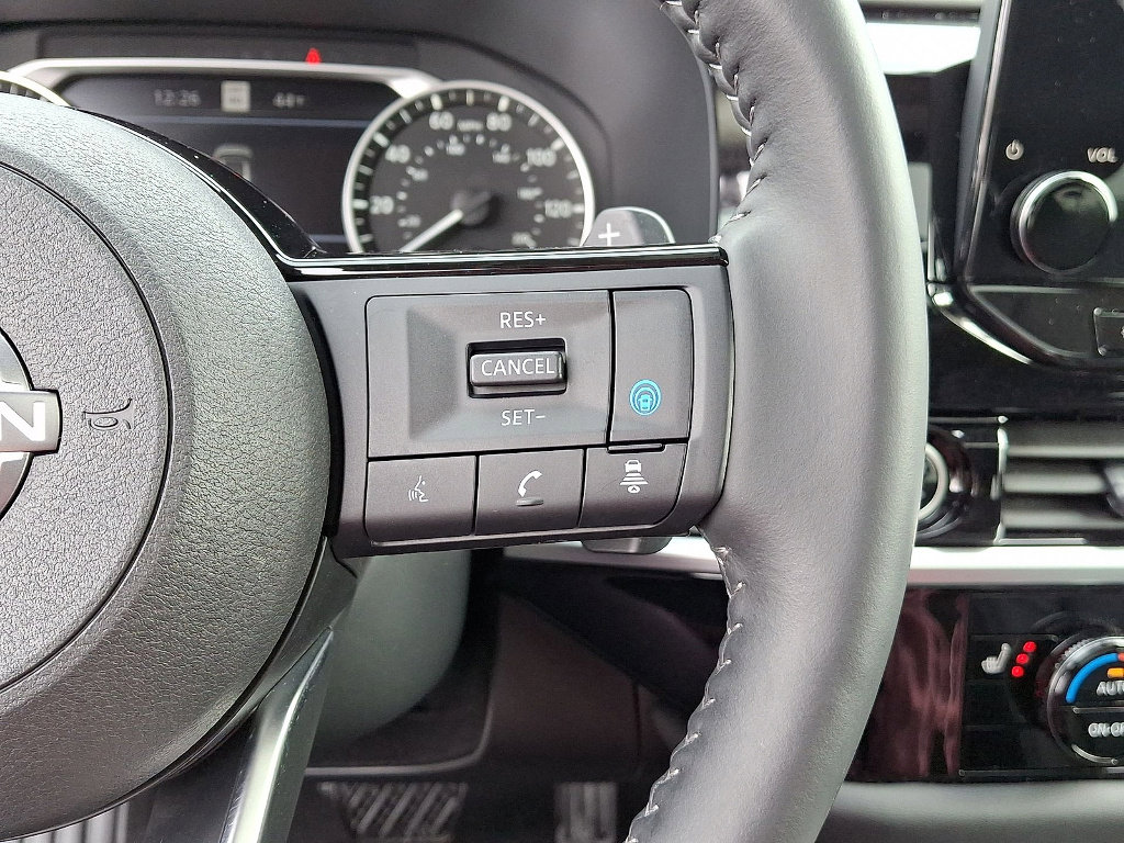 Used 2024 Nissan Pathfinder SL w/ SL Premium Package image 18