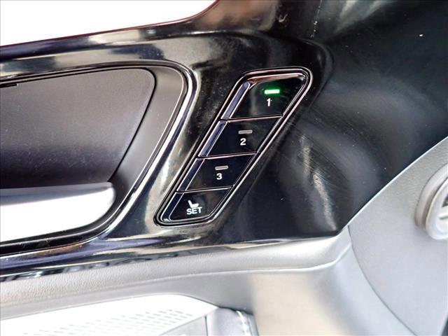 Used 2023 Acura MDX SH-AWD w/ Technology Package image 15