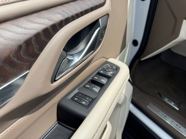 Used 2023 GMC Yukon XL Denali image 12