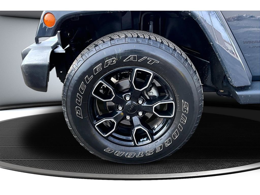Used 2018 Jeep Wrangler Unlimited Sahara image 9