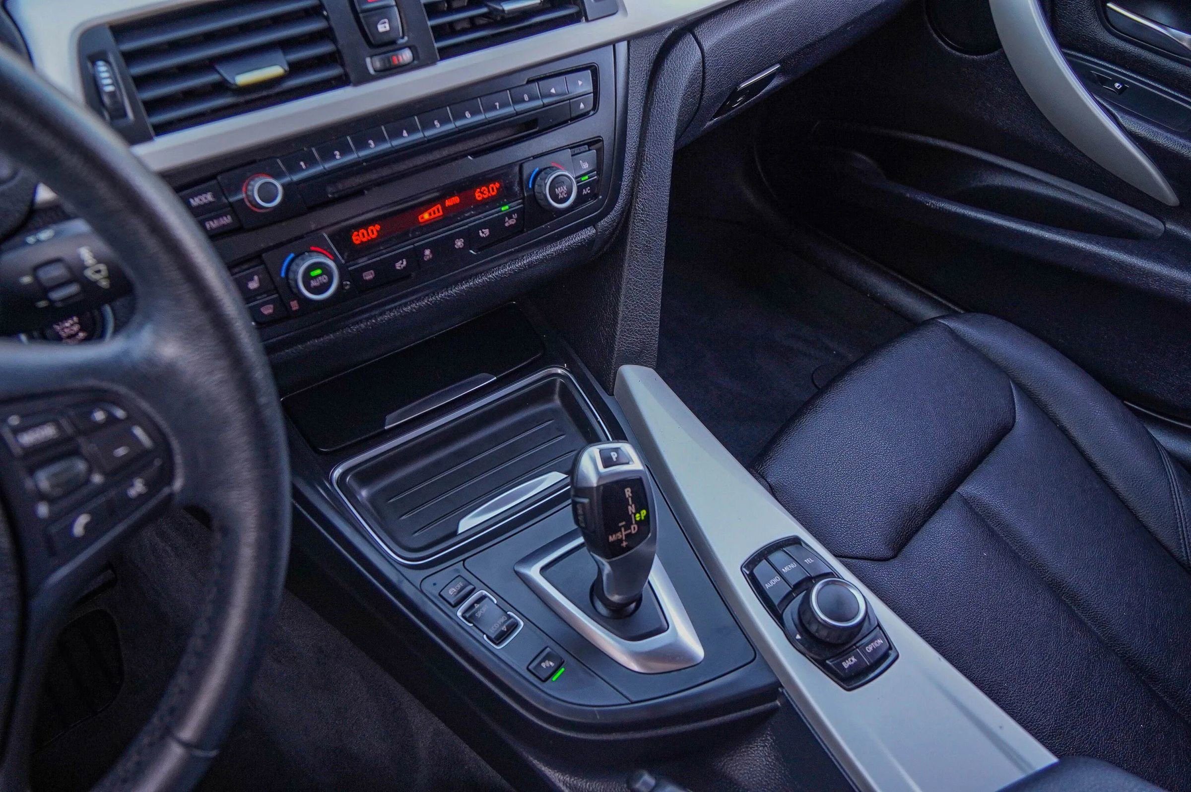 Used 2014 BMW 320i Sedan RWD image 32