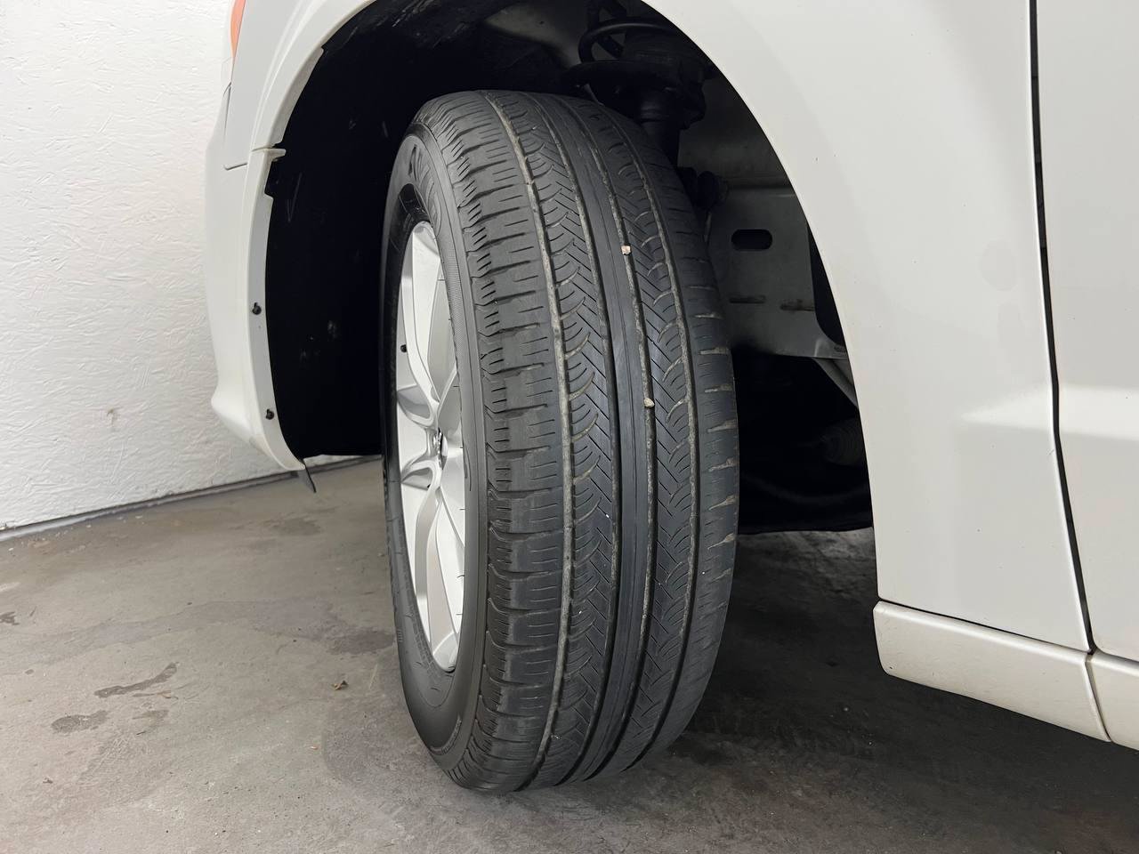 Used 2019 Dodge Grand Caravan SXT FWD image 29