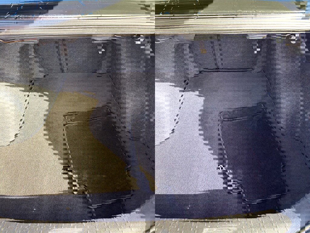 Used 2024 Nissan Altima 2.5 SV image 16