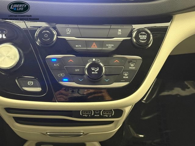 Used 2024 Chrysler Voyager LX FWD image 24