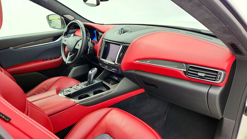 Used 2019 Maserati Levante GranLusso image 26