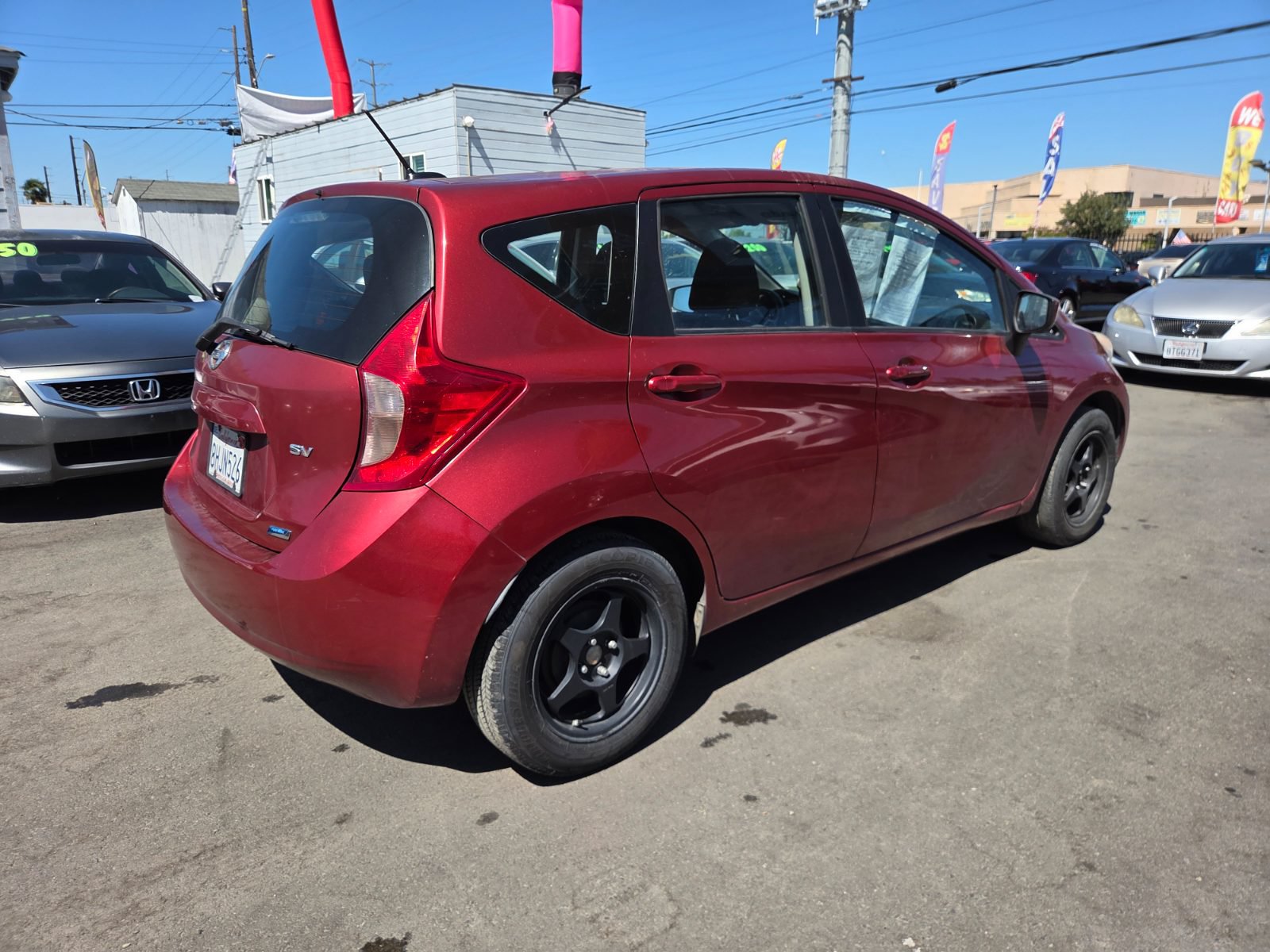 Used 2016 Nissan Versa Note SV FWD image 3