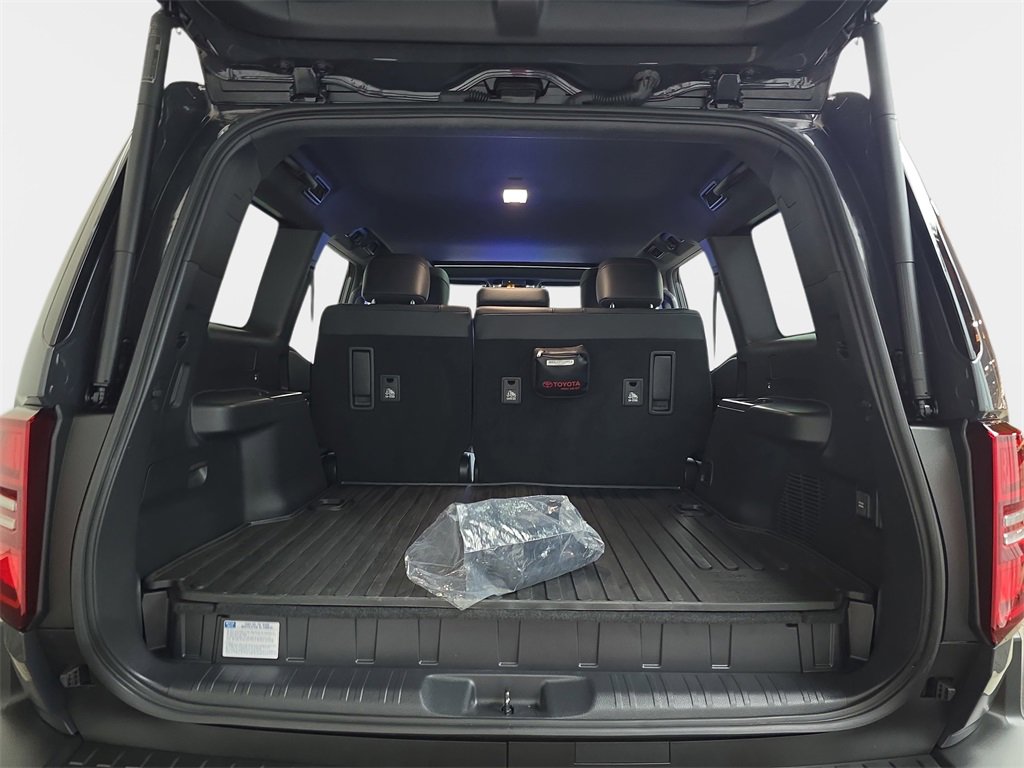 Used 2024 Toyota Land Cruiser image 15