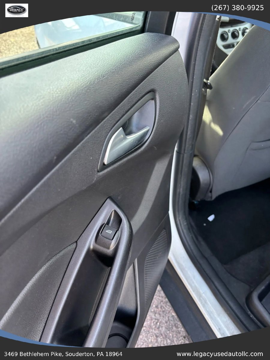 Used 2013 Ford Focus SE image 37