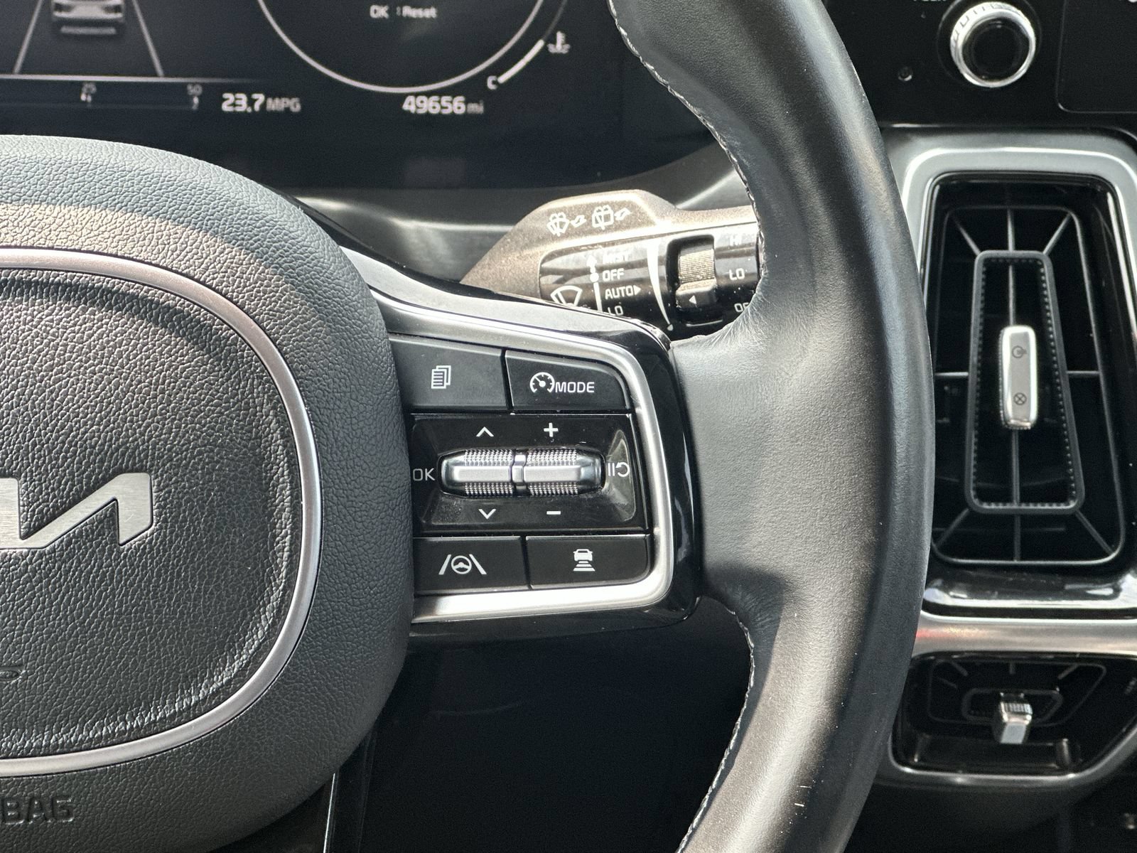Used 2023 Kia Sorento SX FWD image 21