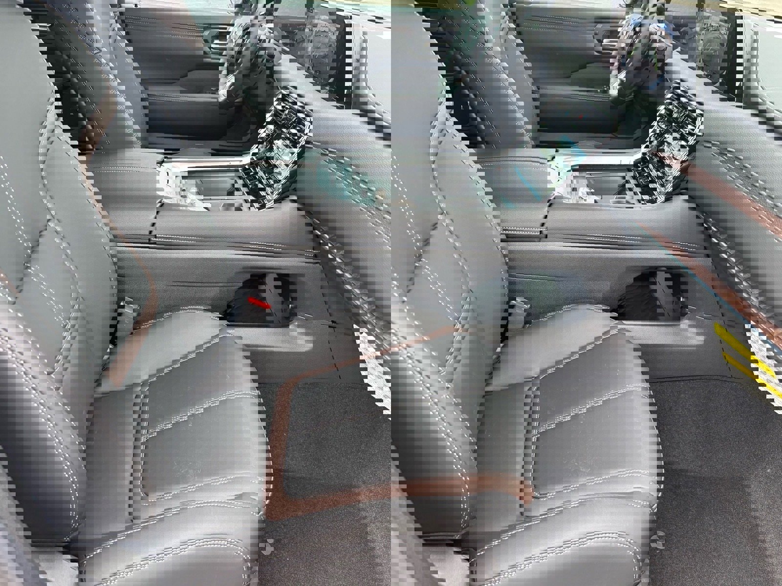 New 2026 Nissan Armada SL image 22