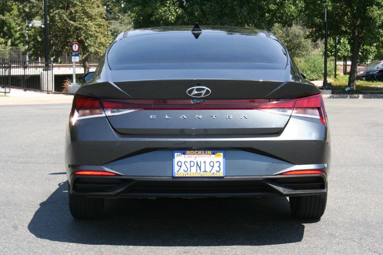 Used 2021 Hyundai Elantra SEL FWD image 6