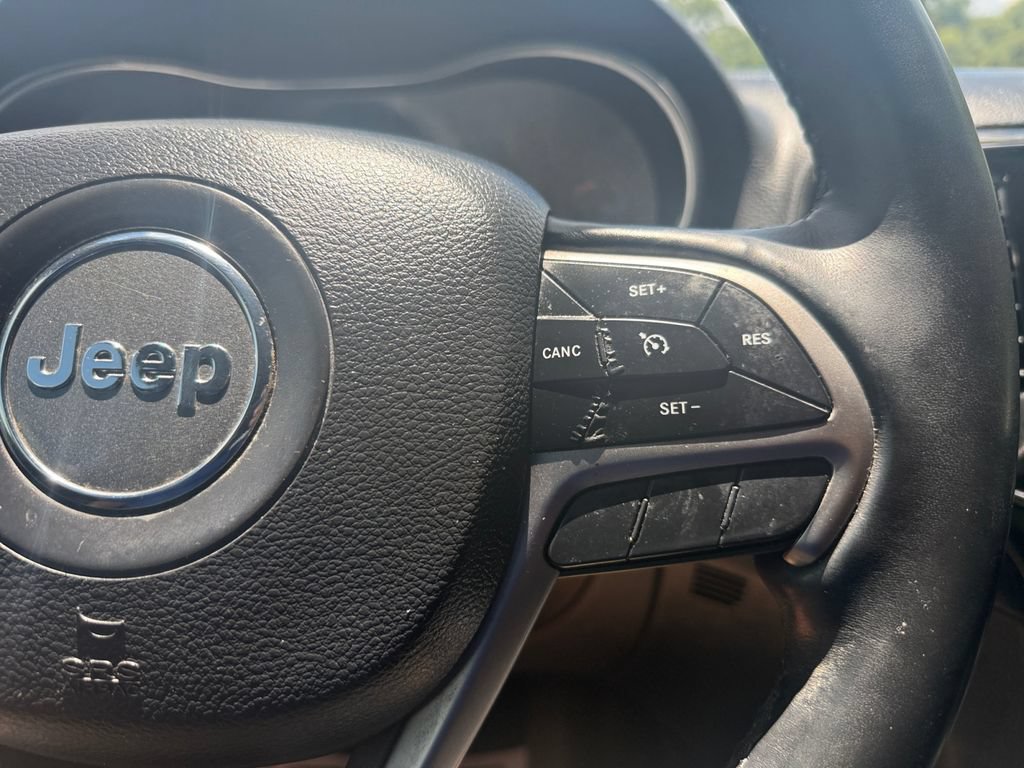 Used 2019 Jeep Grand Cherokee Altitude RWD image 22
