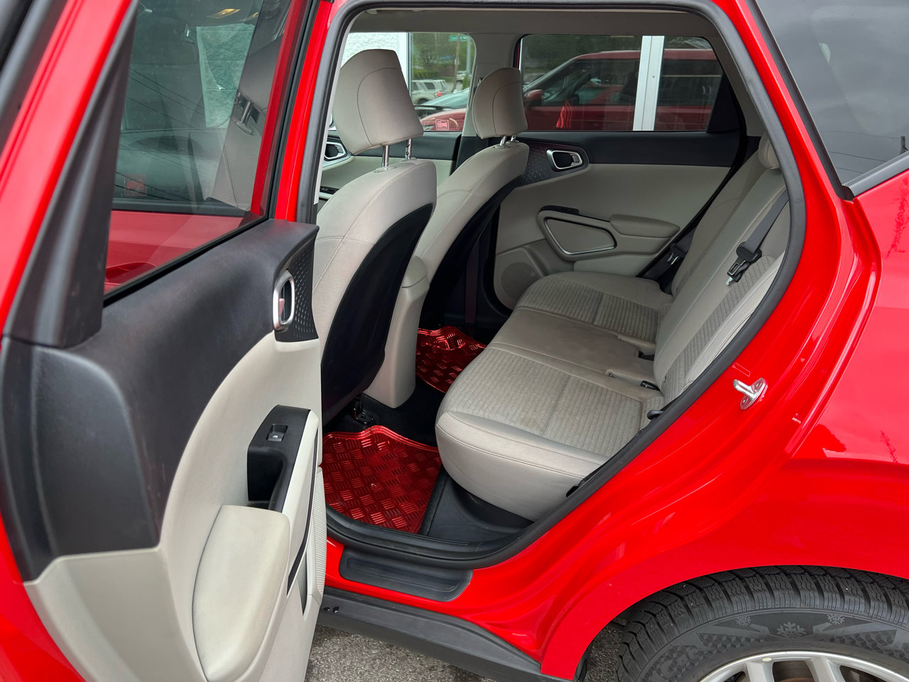 Used 2020 Kia Soul S image 13