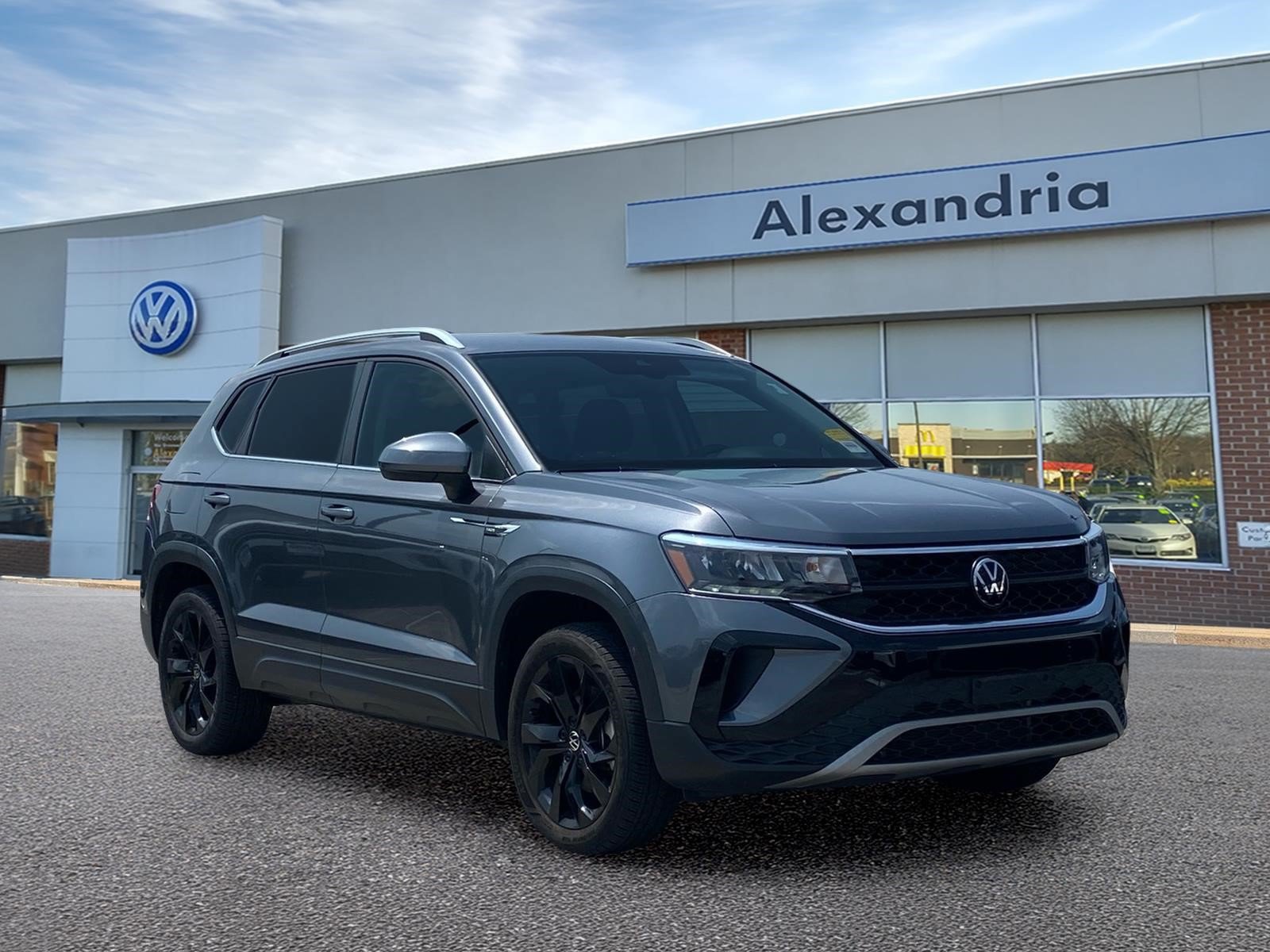 Certified 2023 Volkswagen Taos SE w/ Black Wheel Package