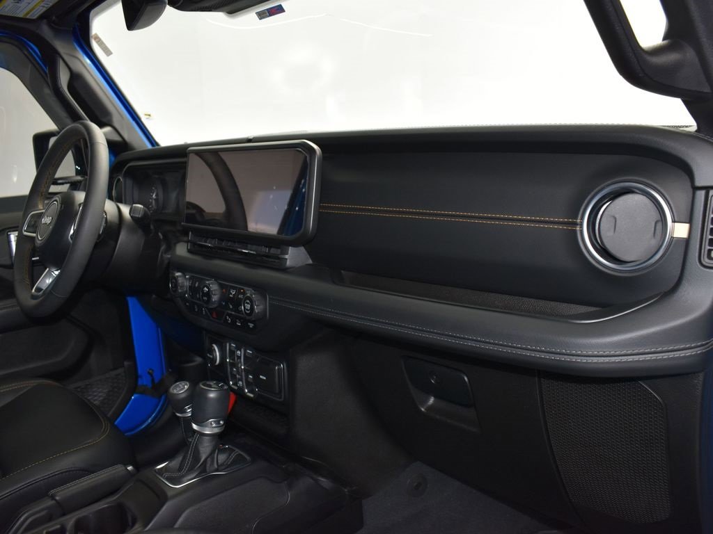 Used 2024 Jeep Wrangler Sahara w/ Technology Group image 26