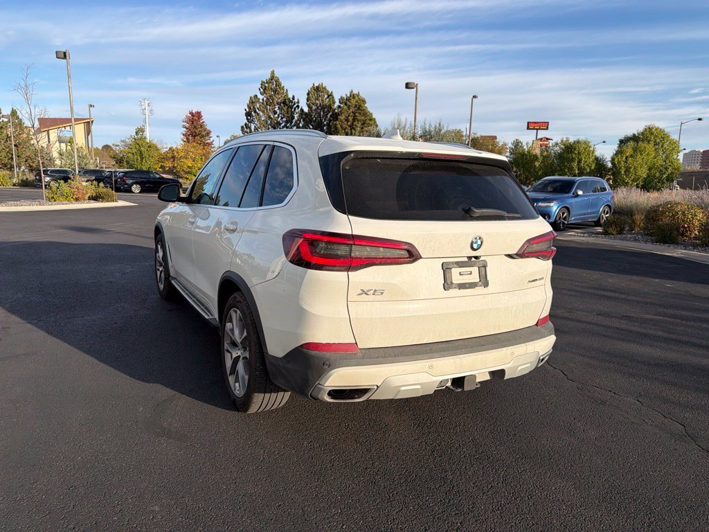 Used 2022 BMW X5 xDrive40i AWD/4WD image 3