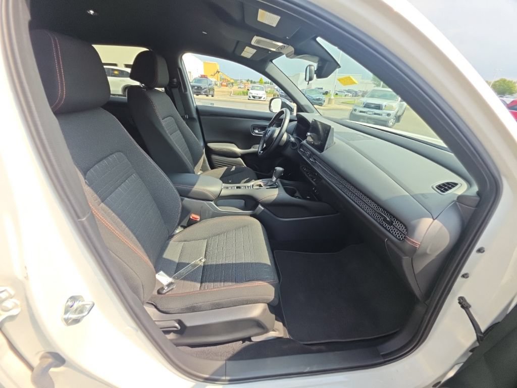Certified 2026 Honda HR-V Sport image 33