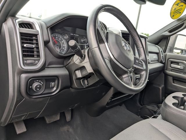 Used 2024 RAM 2500 Big Horn AWD/4WD image 2