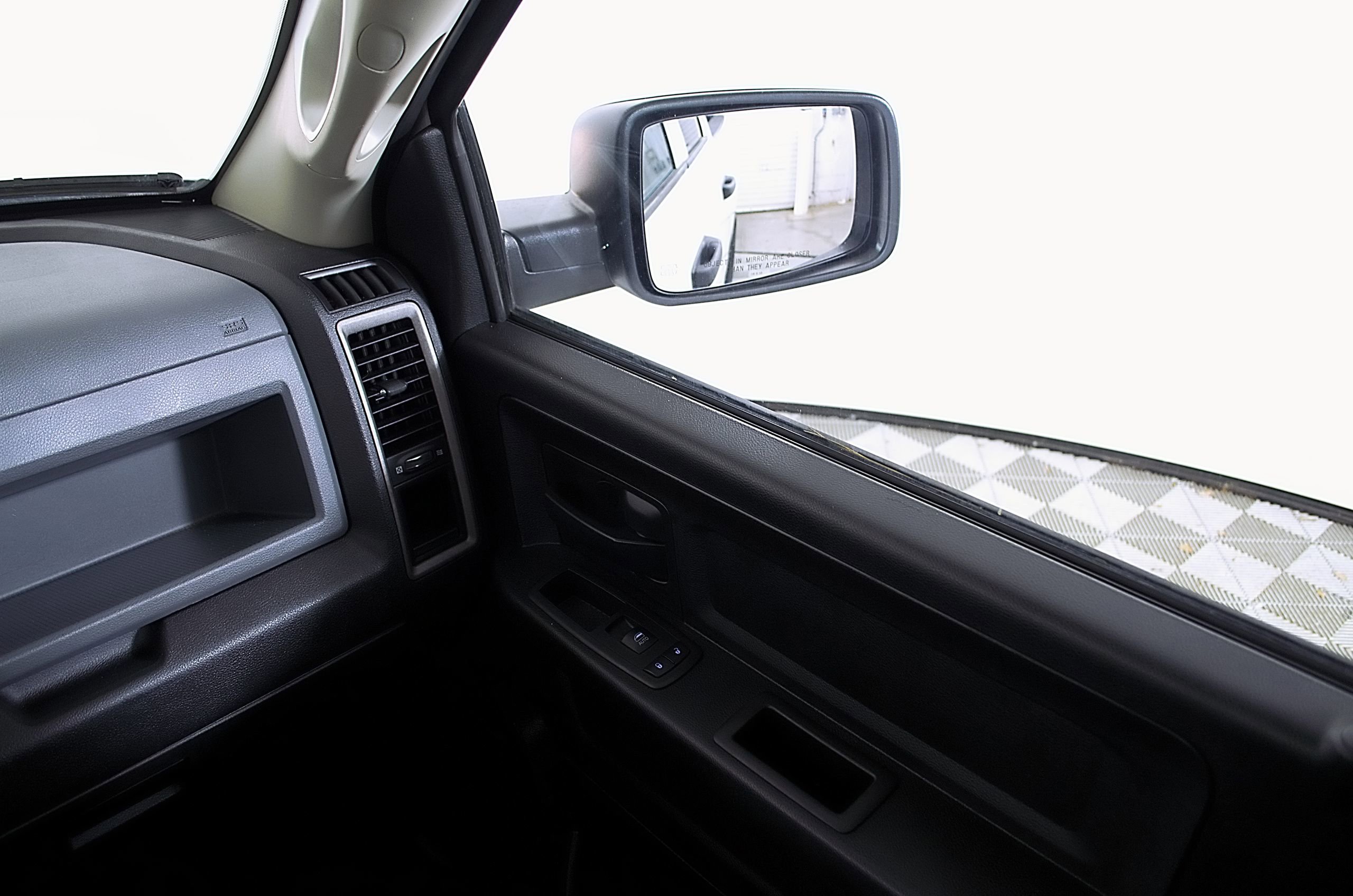 Used 2018 RAM 1500 Express w/ Express Value Package AWD/4WD image 24