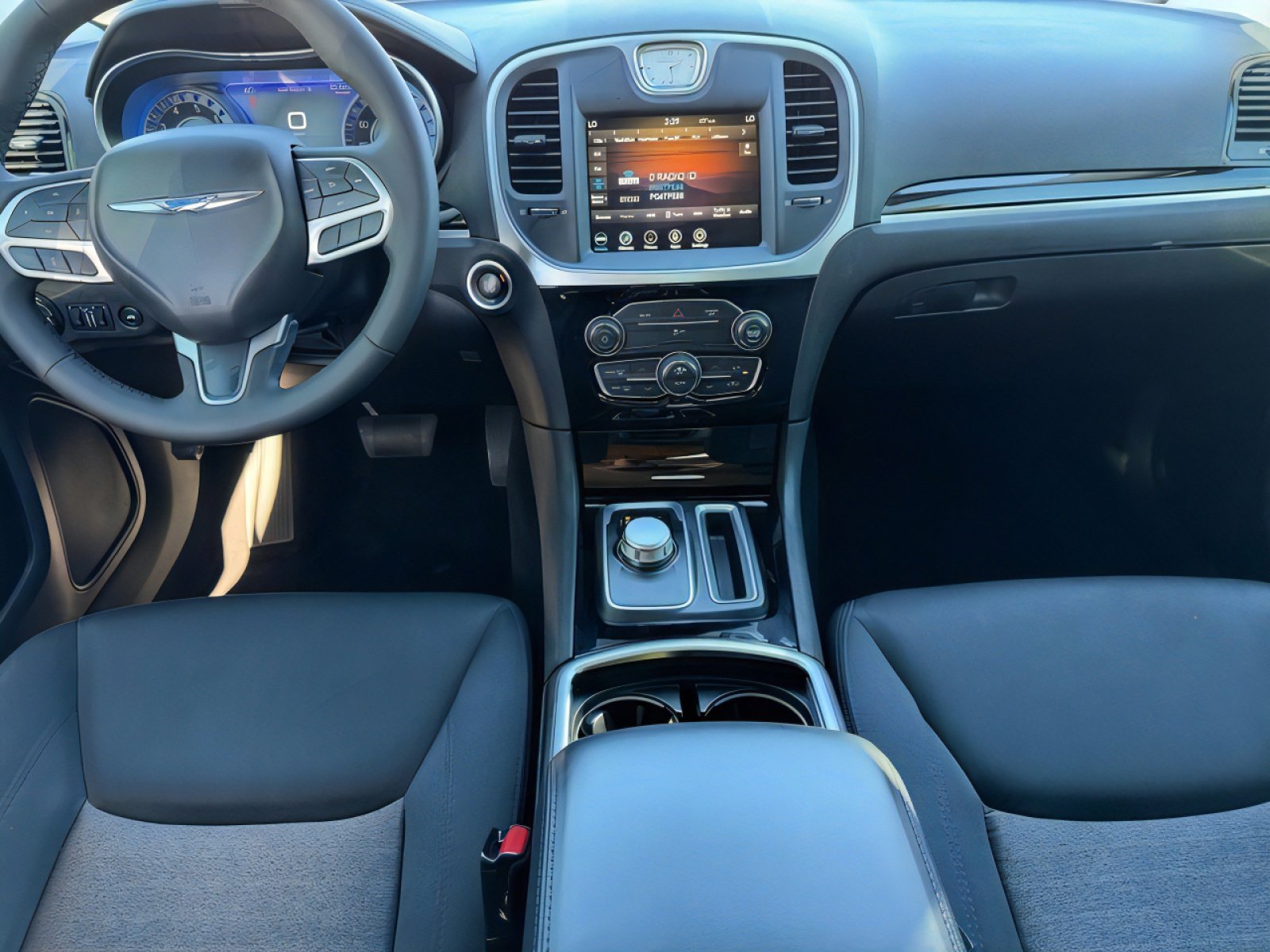 Used 2023 Chrysler 300 Touring w/ Sport Appearance Package image 15