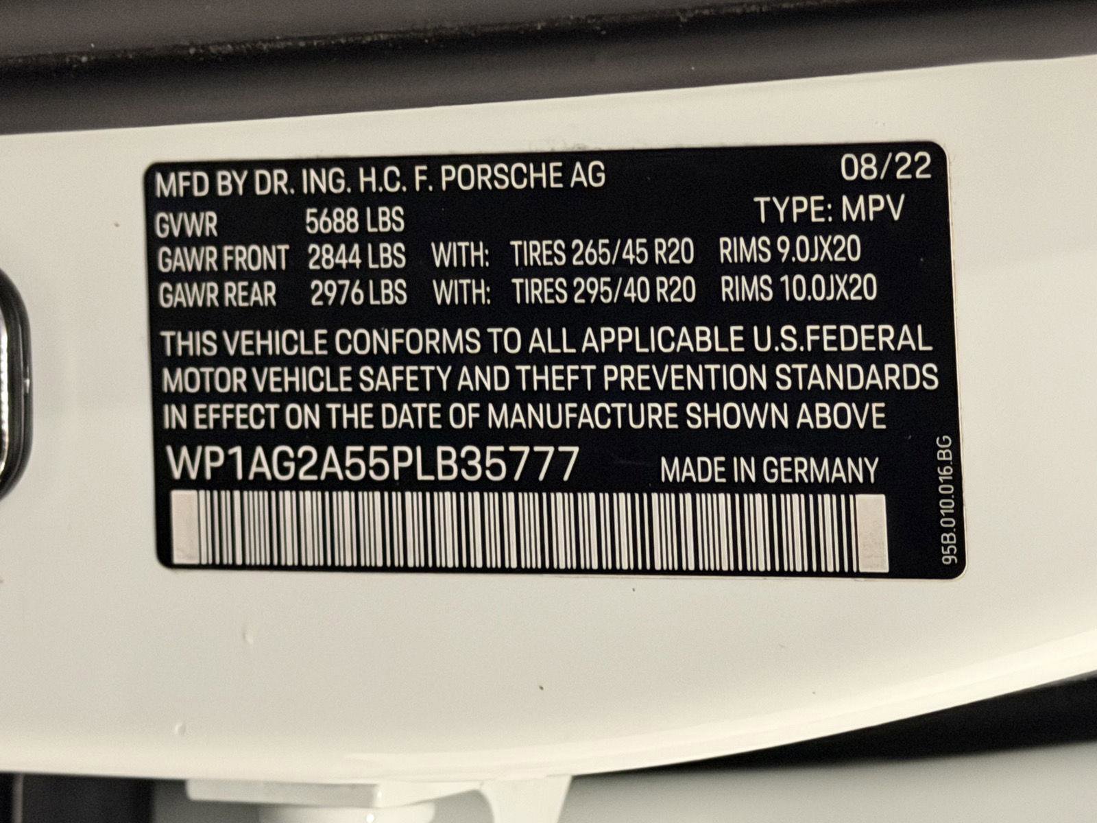 Certified 2023 Porsche Macan S image 26