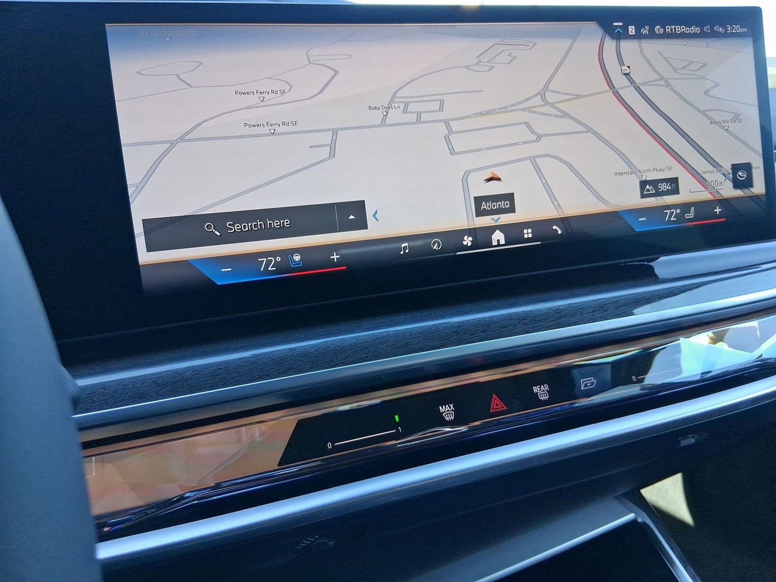 New 2026 BMW 750e xDrive w/ Premium Package AWD/4WD image 24
