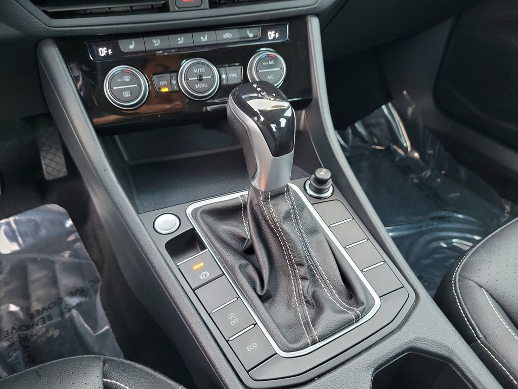 Certified 2022 Volkswagen Jetta SE image 21
