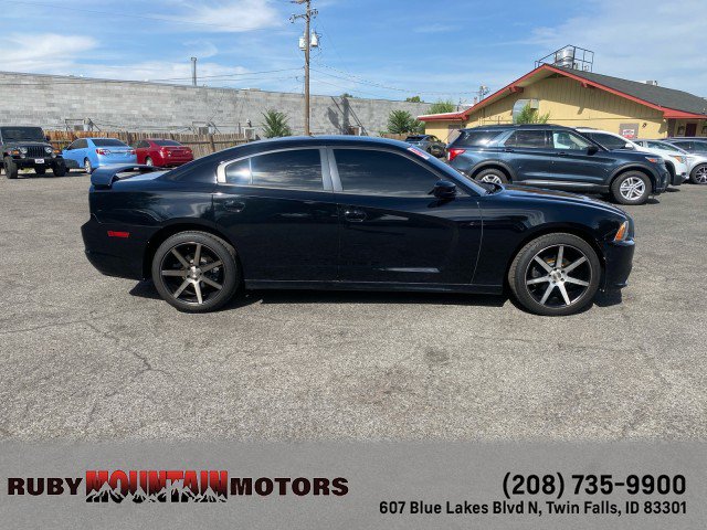 Used 2014 Dodge Charger SXT w/ Sport Appearance Group RWD image 7