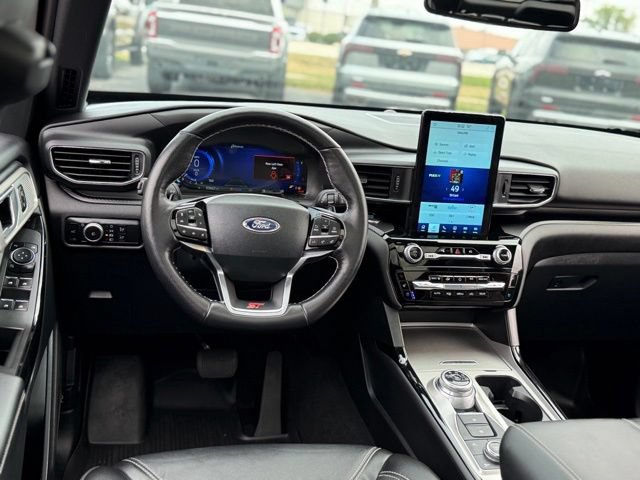 Used 2023 Ford Explorer ST w/ Technology Package AWD/4WD image 6