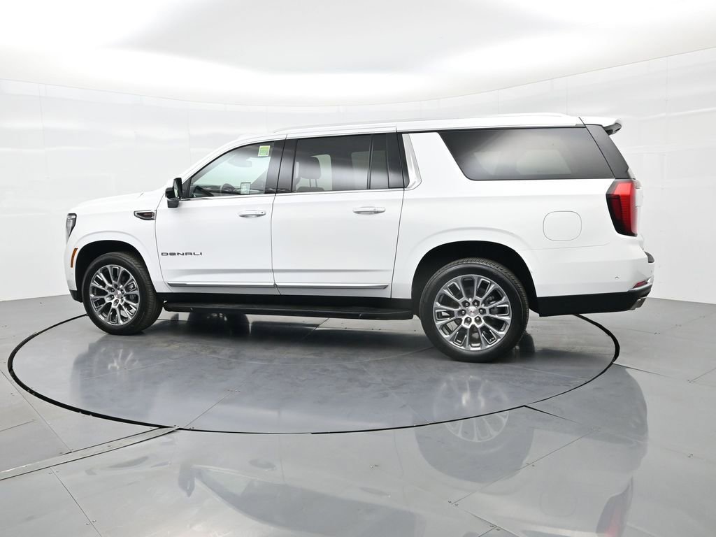Used 2025 GMC Yukon XL Denali image 9