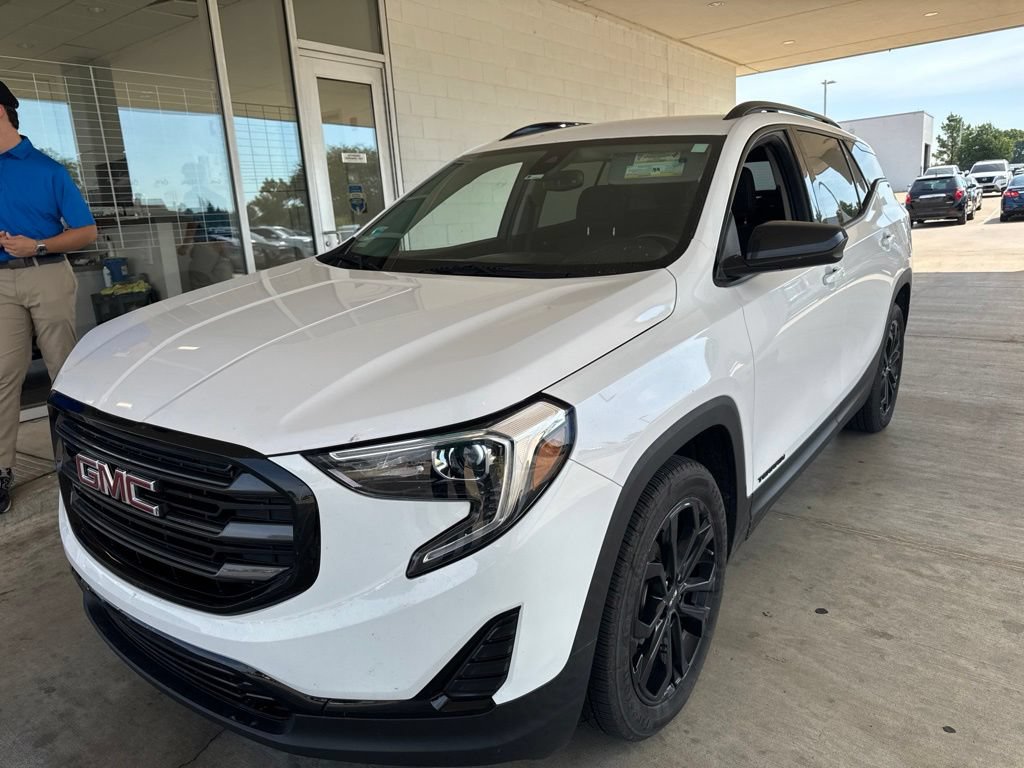 Used 2020 GMC Terrain SLE w/ Driver Convenience Package FWD video 1