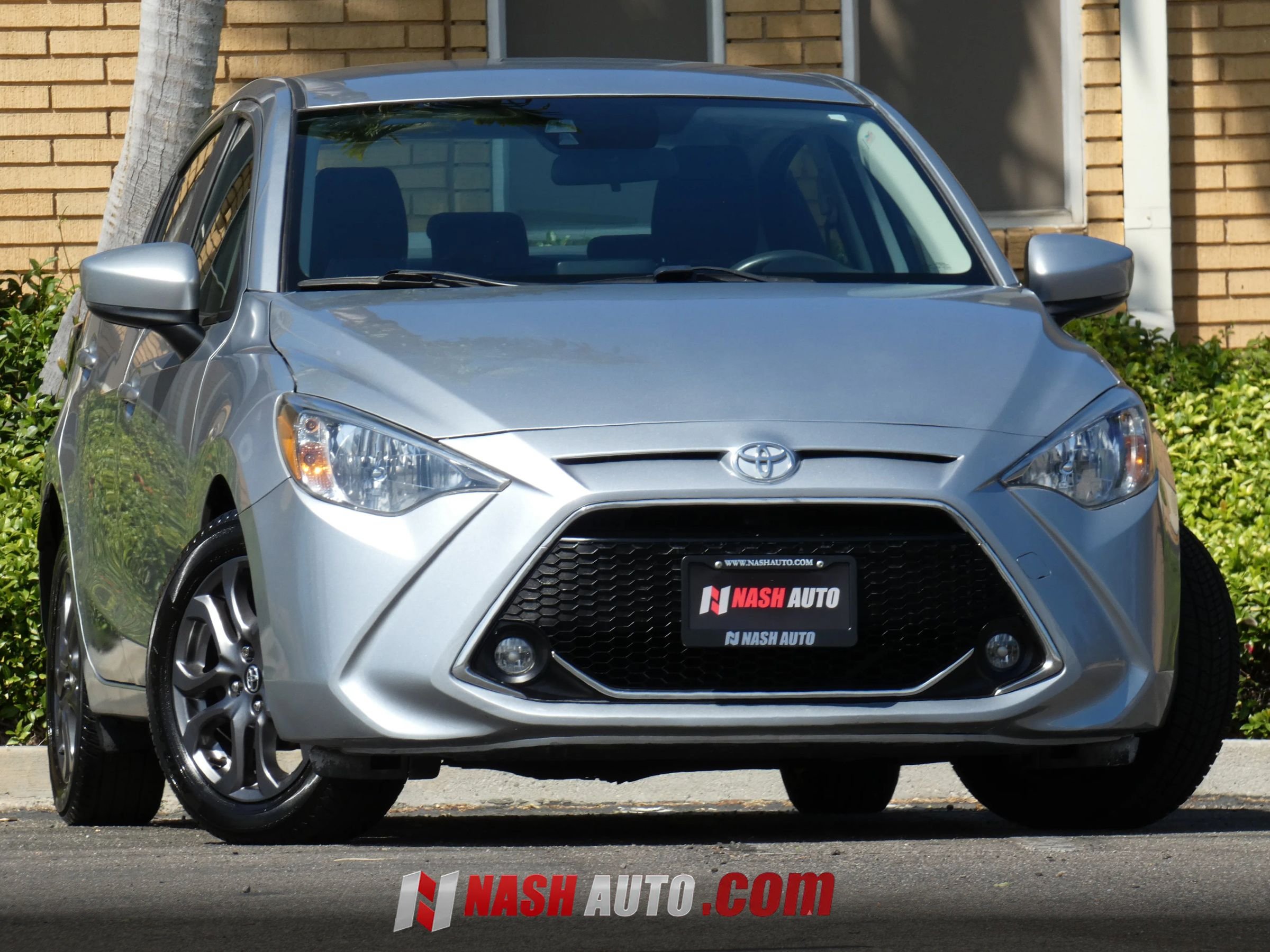Used 2019 Toyota Yaris LE FWD image 1
