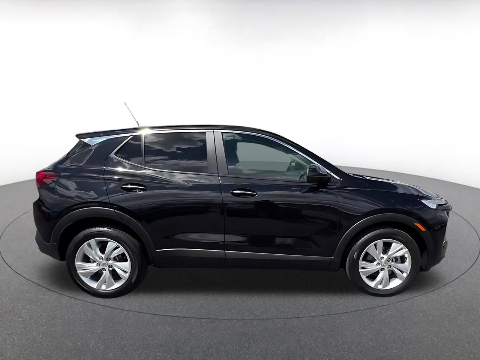 Used 2025 Buick Encore GX Preferred FWD image 16